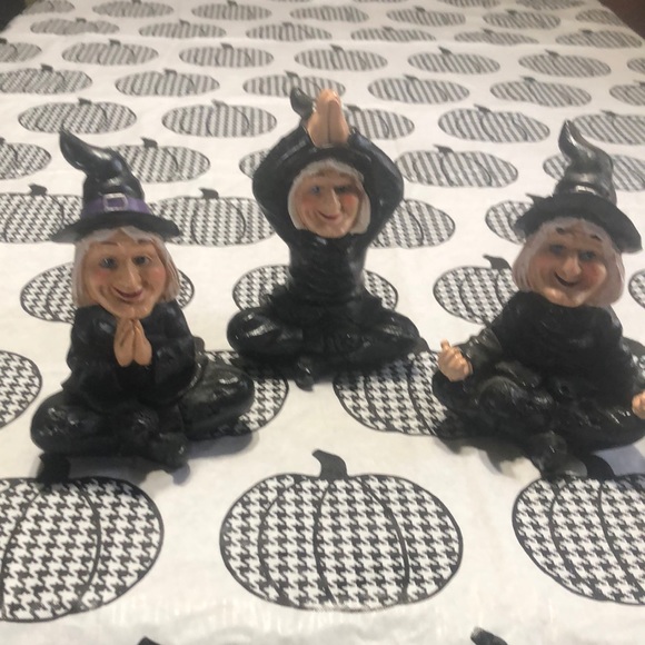 Set 3 Yoga Witches Figurines/Brand New /Spooky/Hall… - Picture 2 of 3